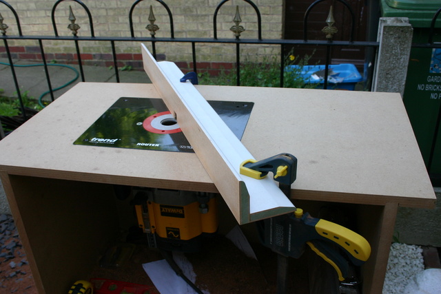 Router Table with MDF Clamped Fence - 08-06-08